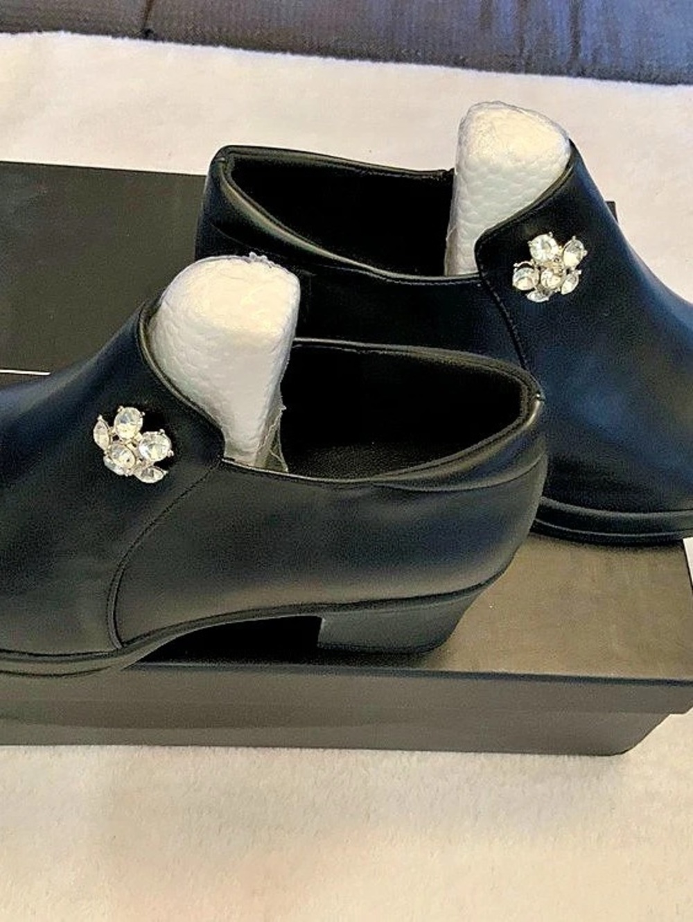 Cape Robbin Black Embellished Mules new in box size 10.5 sku 3404
